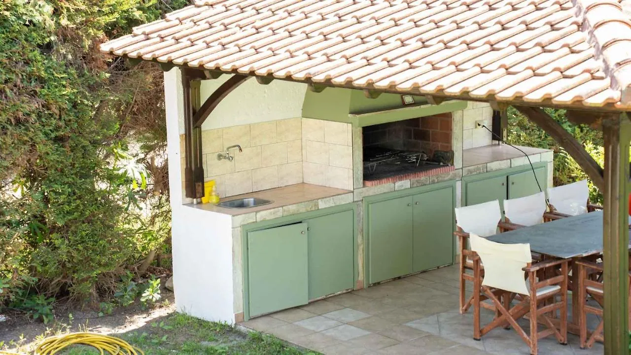 Alexandros Hotel Apartments Vourvourou 3*,