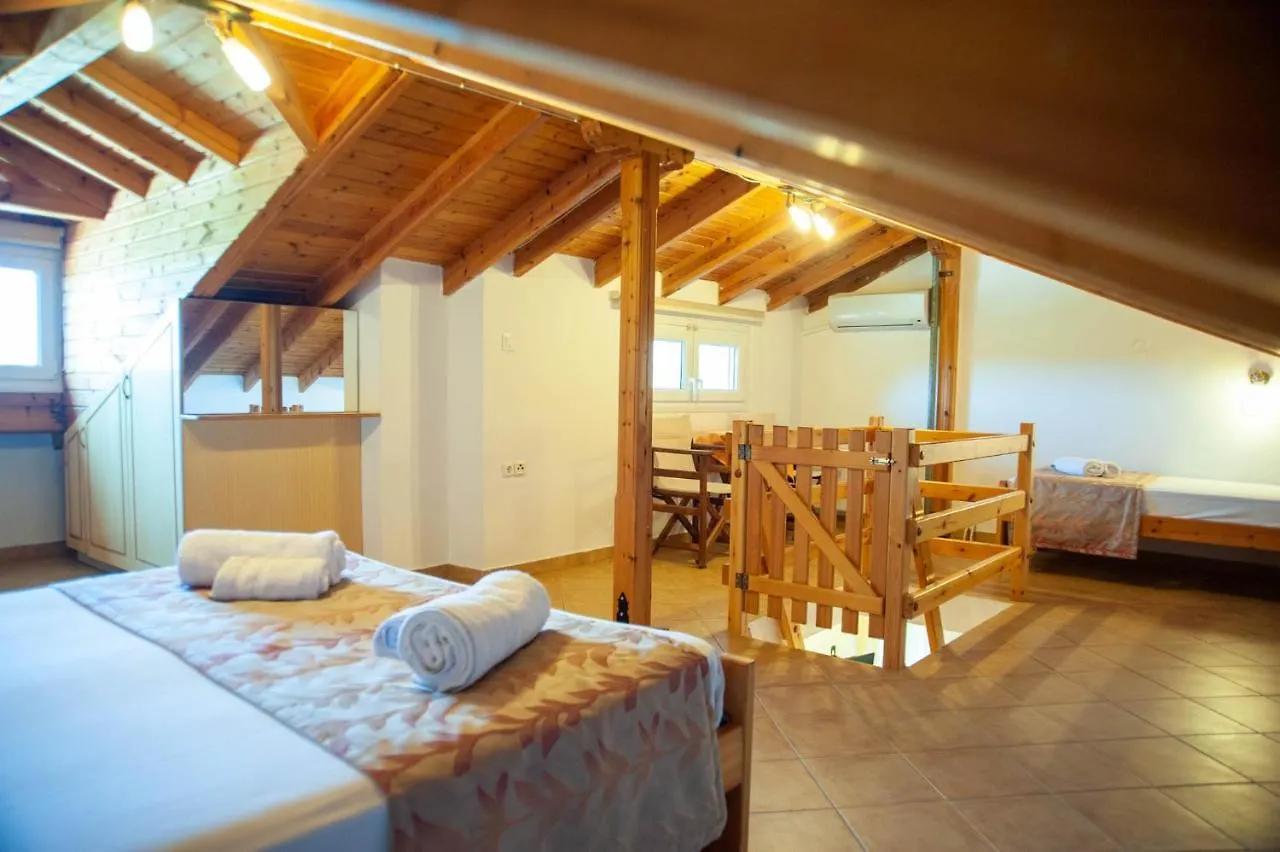Alexandros Hotel Apartments Vourvourou 3*,