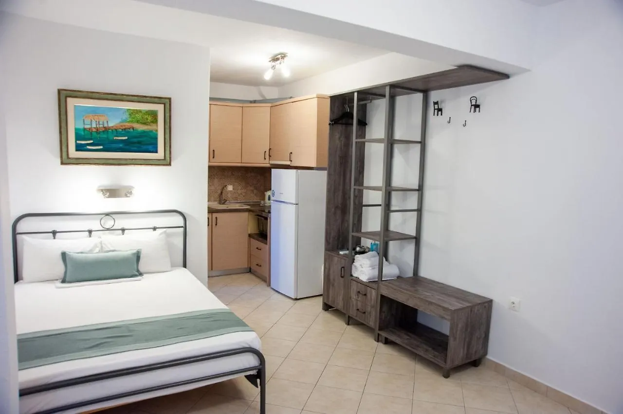 Alexandros Hotel Apartments Vourvourou