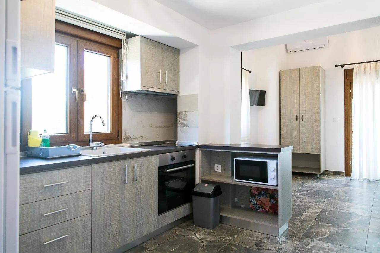 Alexandros Hotel Apartments Vourvourou 3*,